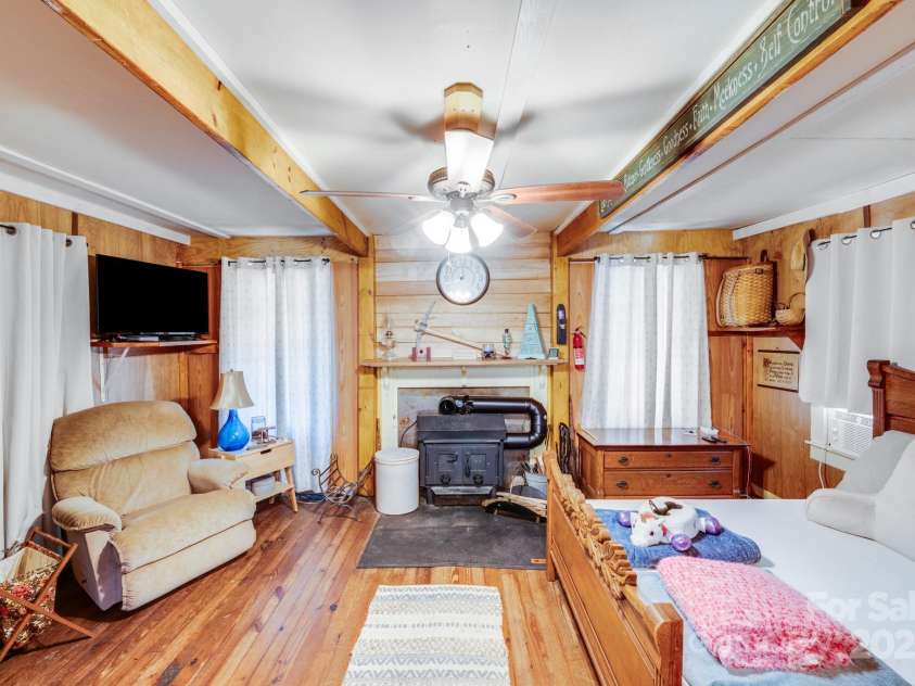 1207 Ashford Road, Chester, SC 29706.  MLS# CAR4281484, YatesRealty ID 28820. 