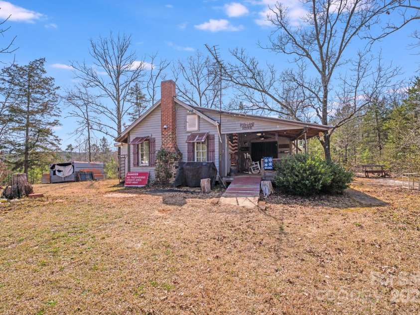 1207 Ashford Road, Chester, SC 29706.  MLS# CAR4281484, YatesRealty ID 28820. 
