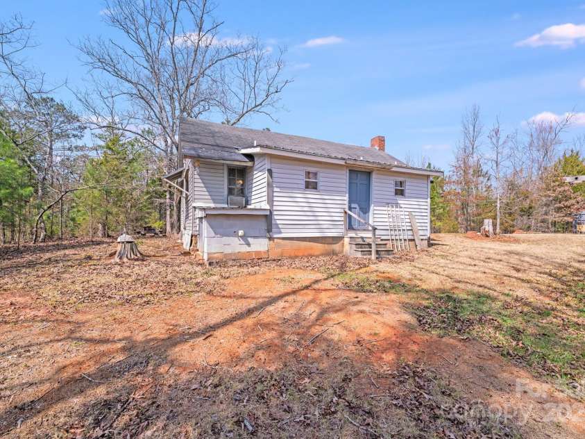 1207 Ashford Road, Chester, SC 29706.  MLS# CAR4281484, YatesRealty ID 28820. 