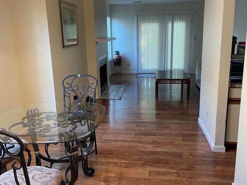 814 Selwyn Oaks Court, Charlotte, NC 28209.  MLS# CAR4390608, YatesRealty ID 28820. 