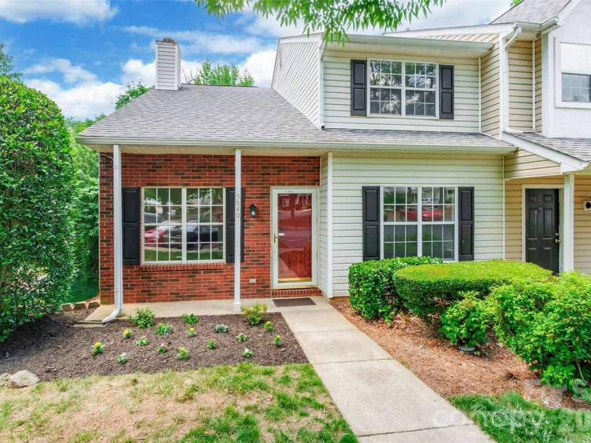 5840 Prescott Court, Charlotte, NC 28269.  MLS# CAR4385304, YatesRealty ID 28821. 