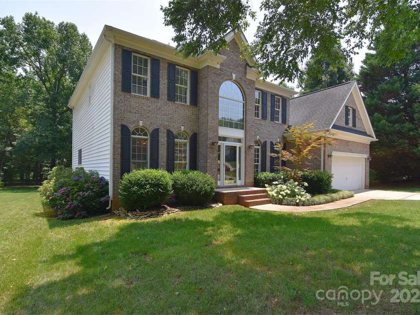 7006 Olde Sycamore Drive, Mint Hill, NC 28227.  MLS# CAR4279307, YatesRealty ID 28821. 