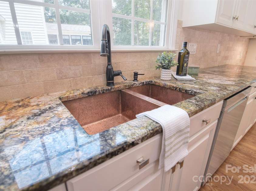 7006 Olde Sycamore Drive, Mint Hill, NC 28227.  MLS# CAR4279307, YatesRealty ID 28821. 