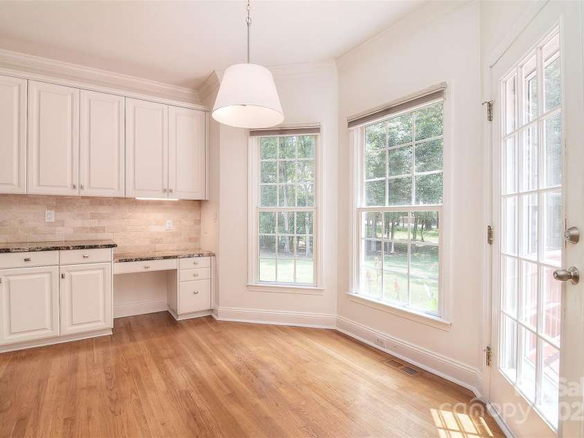 7006 Olde Sycamore Drive, Mint Hill, NC 28227.  MLS# CAR4279307, YatesRealty ID 28821. Breakfast