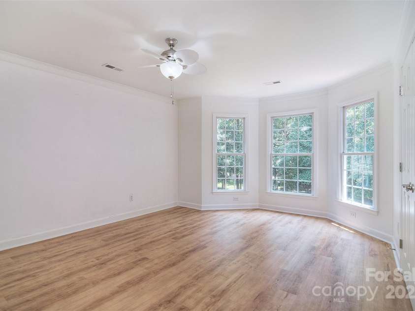 7006 Olde Sycamore Drive, Mint Hill, NC 28227.  MLS# CAR4279307, YatesRealty ID 28821. Upstairs Bedroom 1