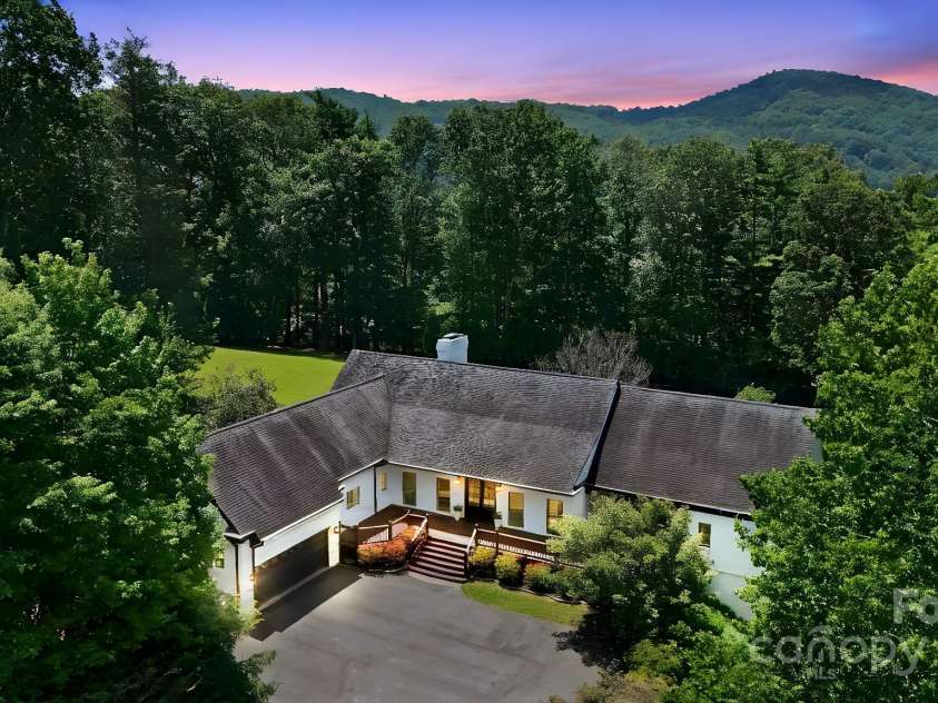 140 Wilson Ridge Road, Boone, NC 28607.  MLS# CAR4278655, YatesRealty ID 28823. 