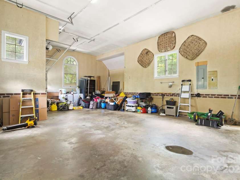 140 Wilson Ridge Road, Boone, NC 28607.  MLS# CAR4278655, YatesRealty ID 28823. 