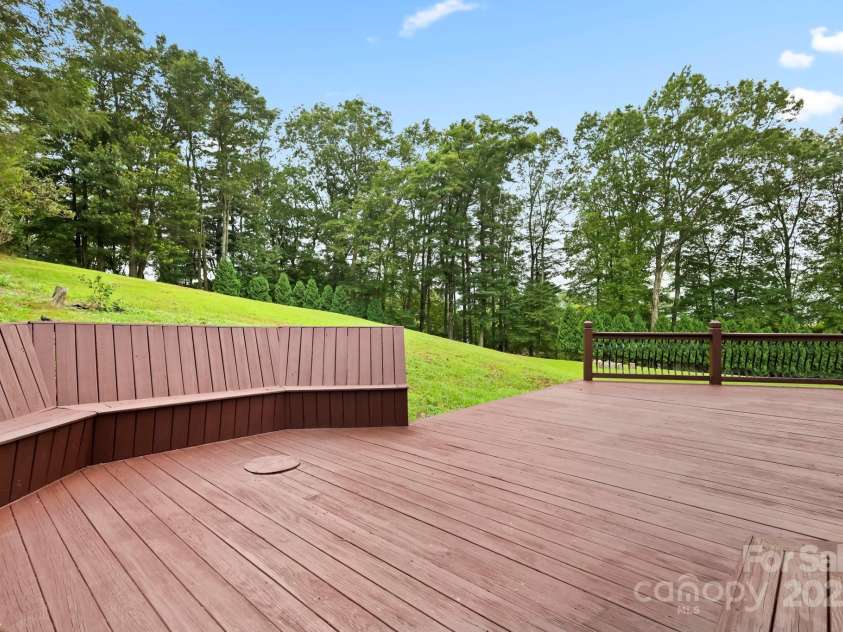 140 Wilson Ridge Road, Boone, NC 28607.  MLS# CAR4278655, YatesRealty ID 28823. 