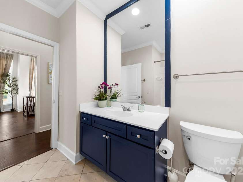 1315 Boulevard Boulevard, Charlotte, NC 28203.  MLS# CAR4283512, YatesRealty ID 28824. 