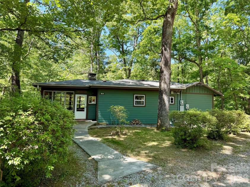 10 Lakemont Cottage Trail, Flat Rock, NC 28731.  MLS# CAR4386304, YatesRealty ID 28825. 