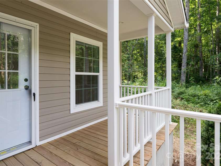 321 Flat Creek Road, Black Mountain, NC 28711.  MLS# CAR4284477, YatesRealty ID 28825. 