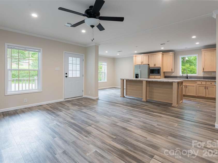 321 Flat Creek Road, Black Mountain, NC 28711.  MLS# CAR4284477, YatesRealty ID 28825. 