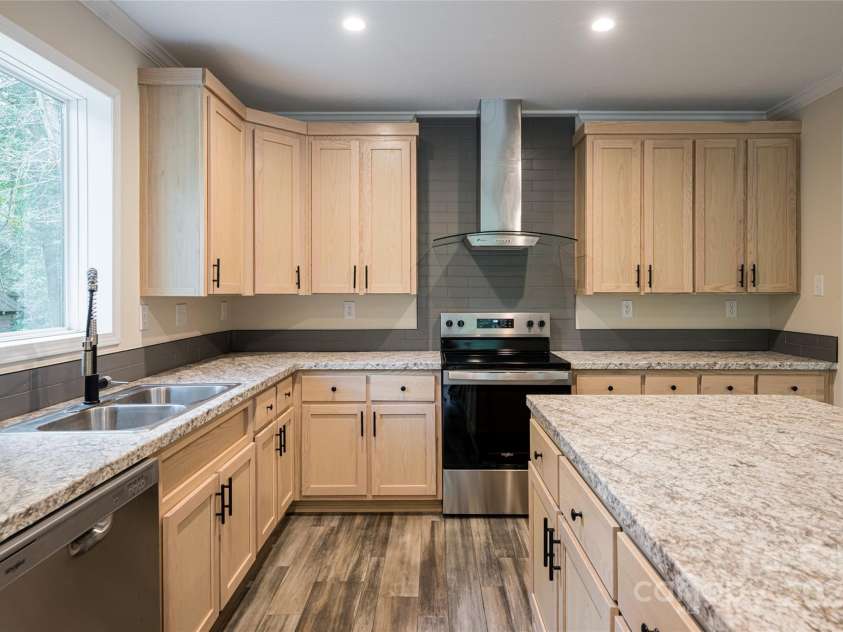 321 Flat Creek Road, Black Mountain, NC 28711.  MLS# CAR4284477, YatesRealty ID 28825. 