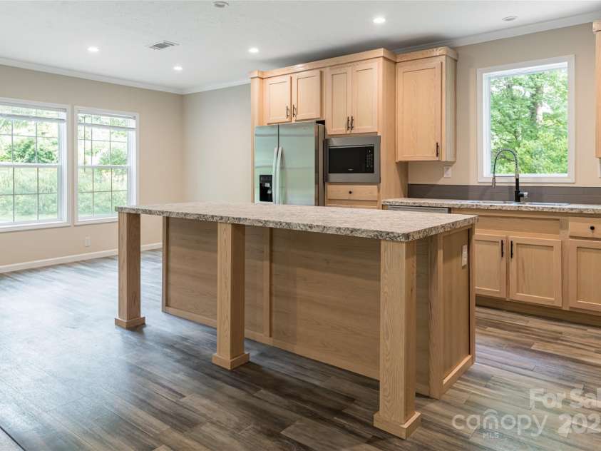 321 Flat Creek Road, Black Mountain, NC 28711.  MLS# CAR4284477, YatesRealty ID 28825. 