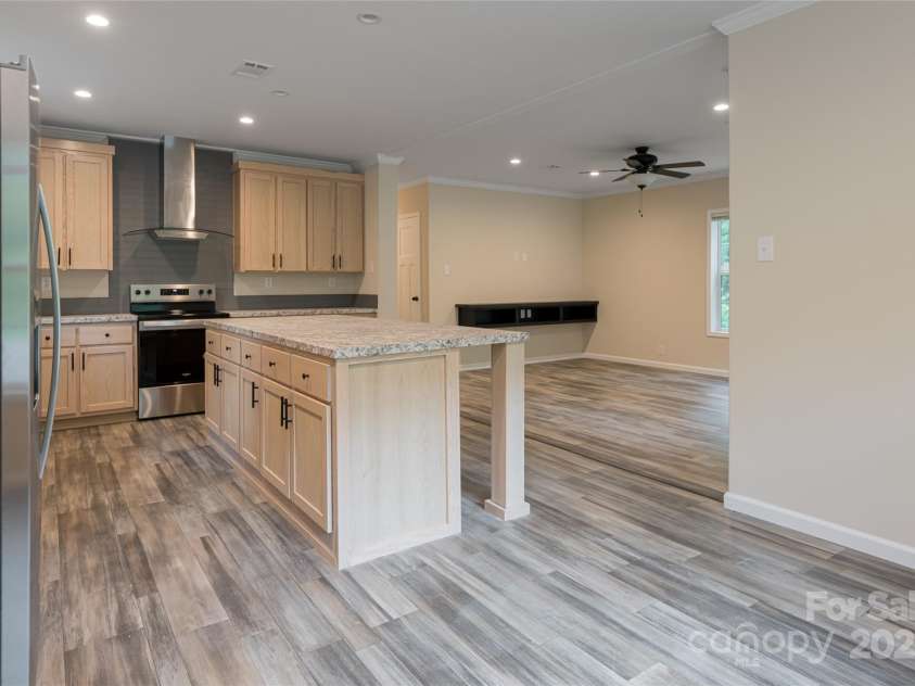 321 Flat Creek Road, Black Mountain, NC 28711.  MLS# CAR4284477, YatesRealty ID 28825. 