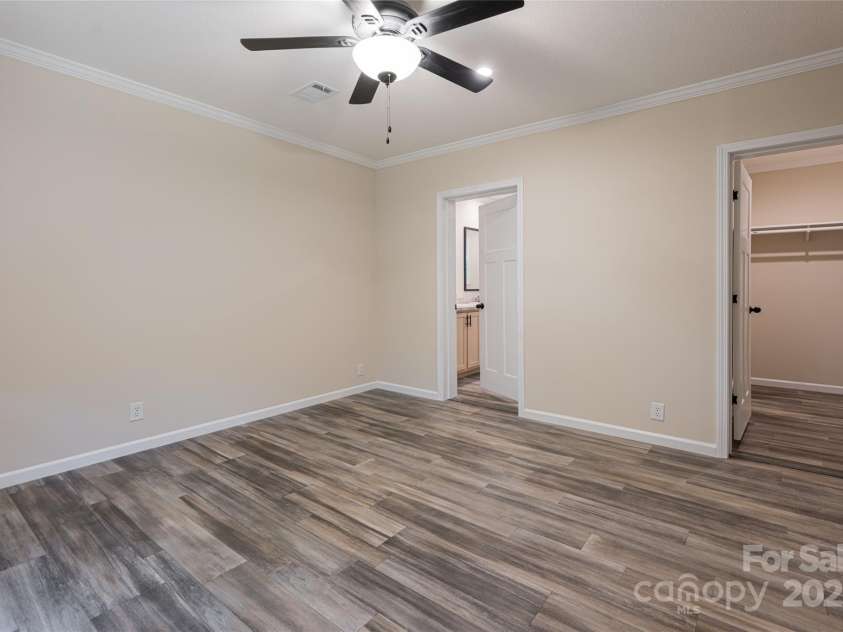 321 Flat Creek Road, Black Mountain, NC 28711.  MLS# CAR4284477, YatesRealty ID 28825. 