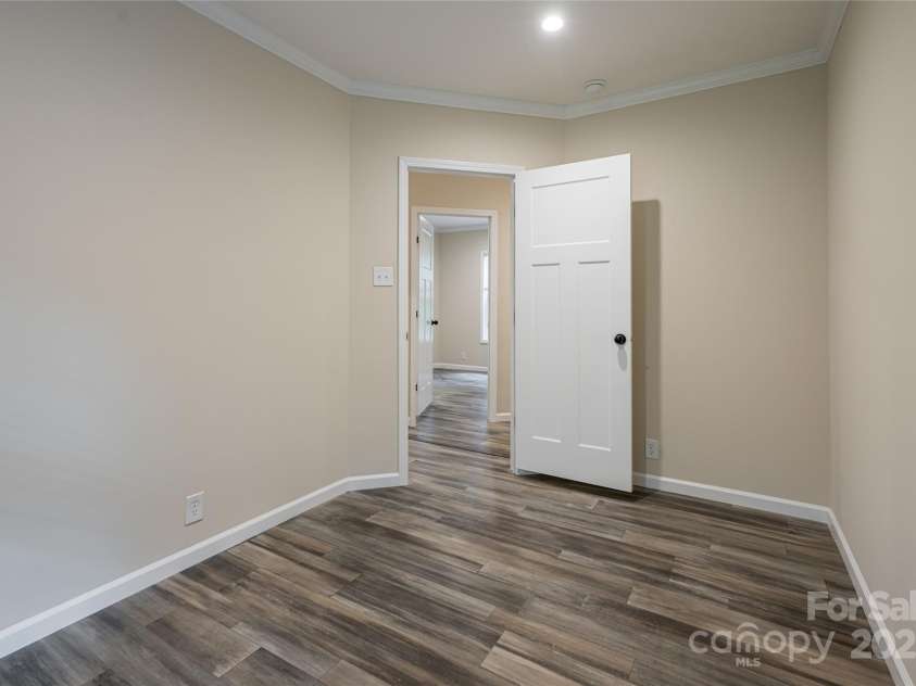 321 Flat Creek Road, Black Mountain, NC 28711.  MLS# CAR4284477, YatesRealty ID 28825. 