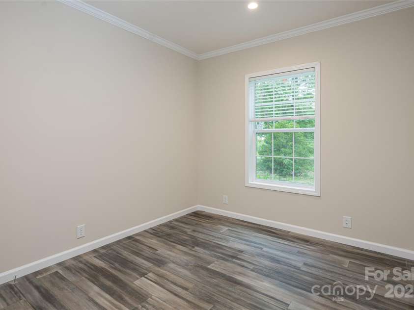 321 Flat Creek Road, Black Mountain, NC 28711.  MLS# CAR4284477, YatesRealty ID 28825. 