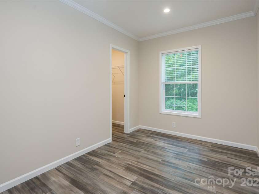 321 Flat Creek Road, Black Mountain, NC 28711.  MLS# CAR4284477, YatesRealty ID 28825. 