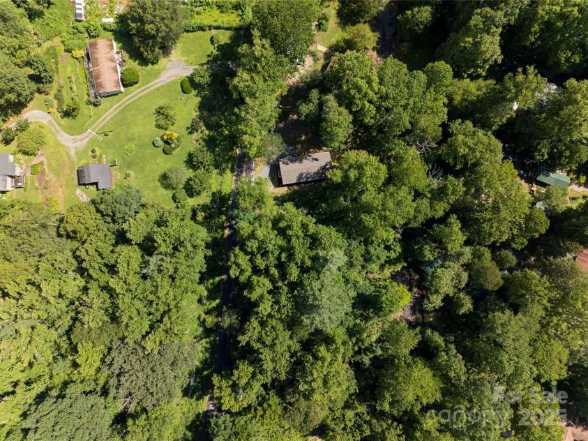 321 Flat Creek Road, Black Mountain, NC 28711.  MLS# CAR4284477, YatesRealty ID 28825. 