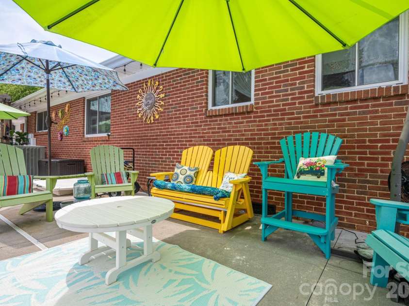 403 Old Post Road, Cherryville, NC 28021.  MLS# CAR4383564, YatesRealty ID 28826. 