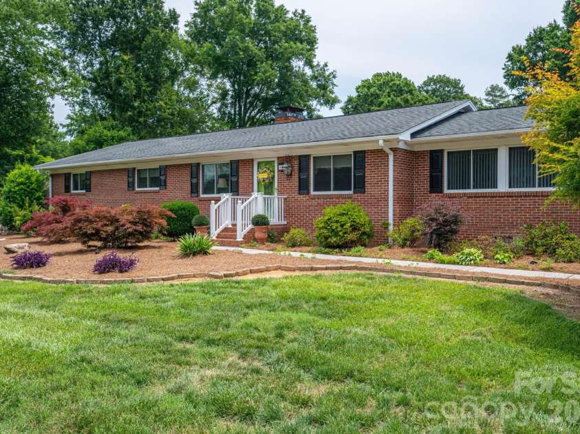 403 Old Post Road, Cherryville, NC 28021.  MLS# CAR4383564, YatesRealty ID 28826. 