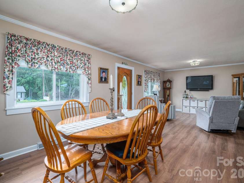 403 Old Post Road, Cherryville, NC 28021.  MLS# CAR4383564, YatesRealty ID 28826. 
