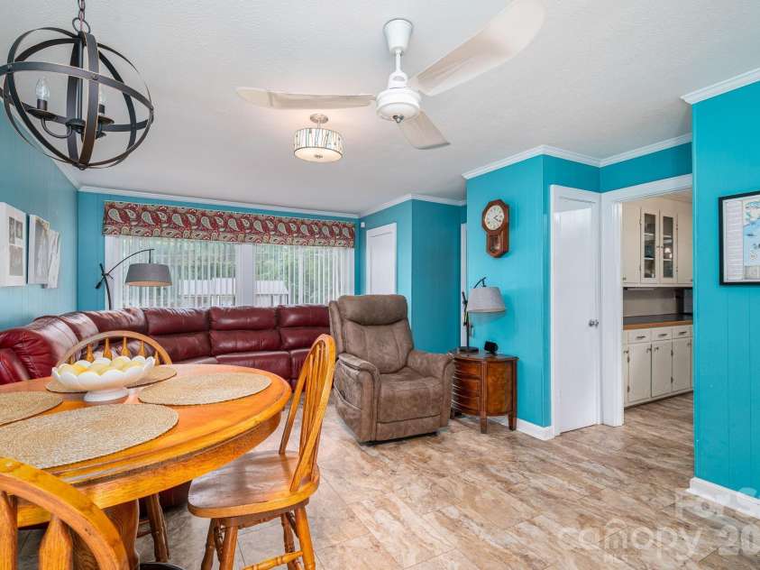 403 Old Post Road, Cherryville, NC 28021.  MLS# CAR4383564, YatesRealty ID 28826. 