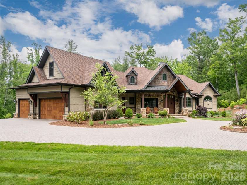 151 Bridgewater Drive, Fletcher, NC 28732.  MLS# CAR4386209, YatesRealty ID 28827. 
