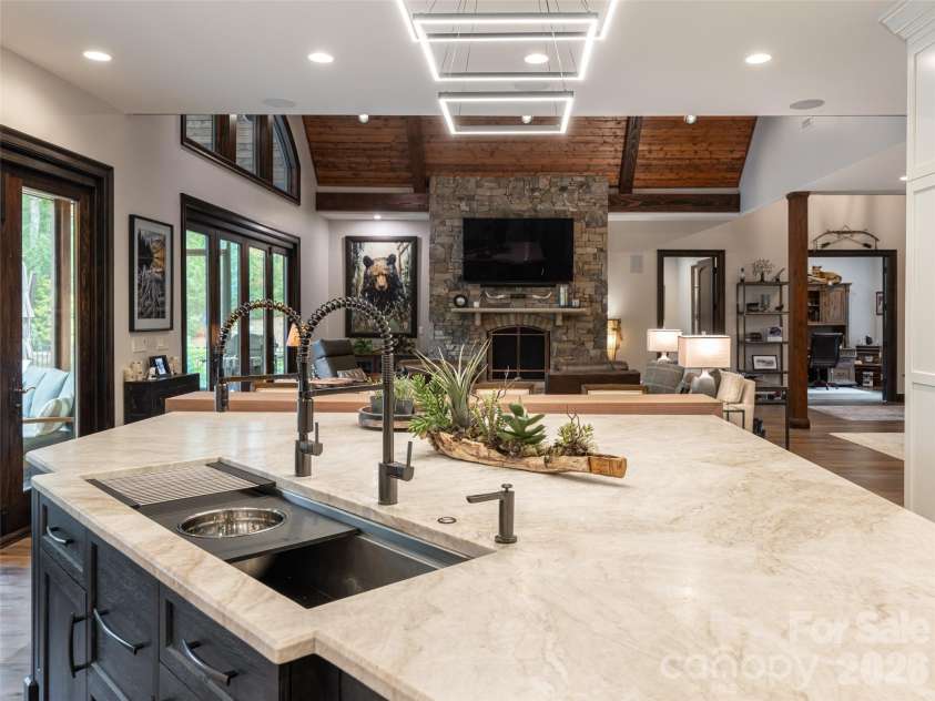 151 Bridgewater Drive, Fletcher, NC 28732.  MLS# CAR4386209, YatesRealty ID 28827. 