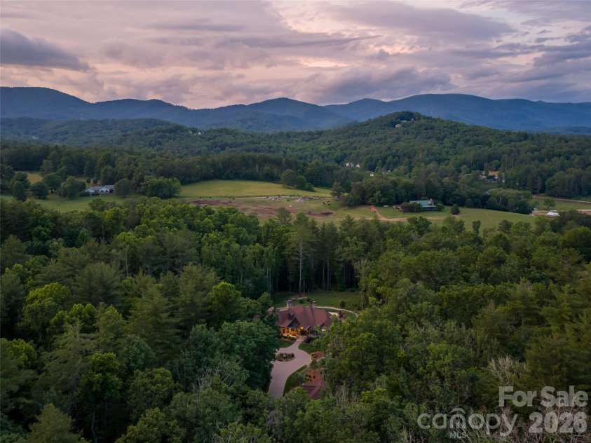 151 Bridgewater Drive, Fletcher, NC 28732.  MLS# CAR4386209, YatesRealty ID 28827. 