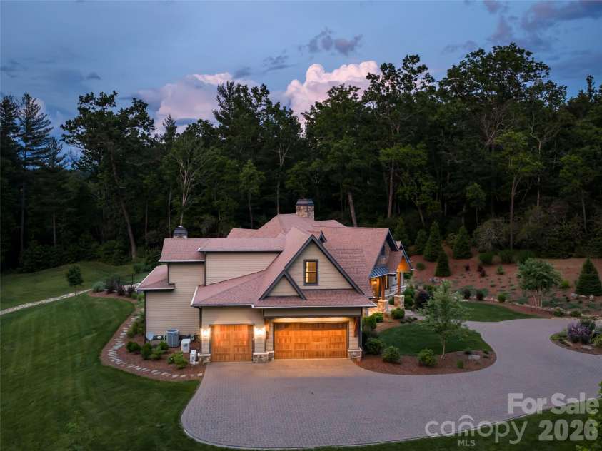 151 Bridgewater Drive, Fletcher, NC 28732.  MLS# CAR4386209, YatesRealty ID 28827. 