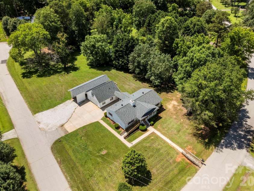 4413 Gentry Lane, York, SC 29745.  MLS# CAR4388254, YatesRealty ID 28828. 