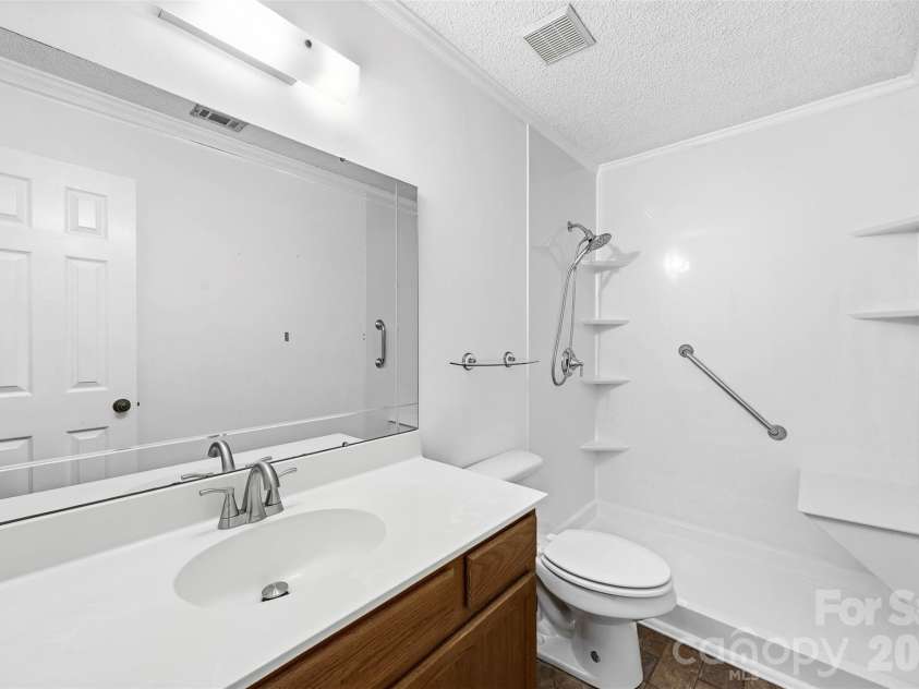 4413 Gentry Lane, York, SC 29745.  MLS# CAR4388254, YatesRealty ID 28828. Hall bath