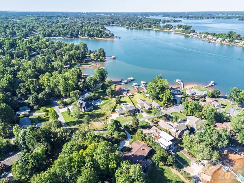 8005 Island View Court, Denver, NC 28037.  MLS# CAR4388825, YatesRealty ID 28829. 