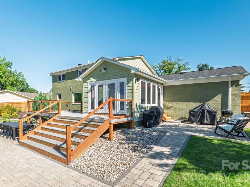 8005 Island View Court, Denver, NC 28037.  MLS# CAR4388825, YatesRealty ID 28829. 