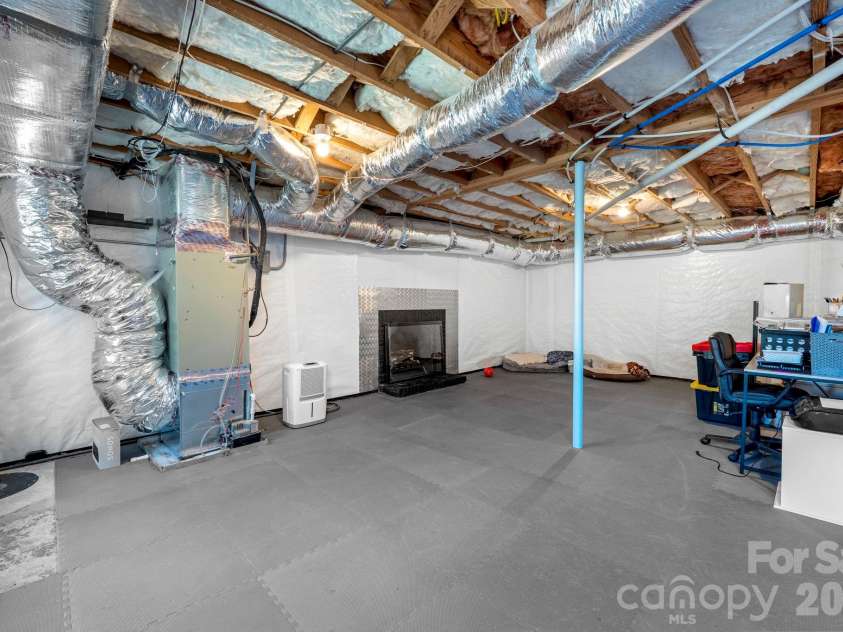 8005 Island View Court, Denver, NC 28037.  MLS# CAR4388825, YatesRealty ID 28829. 