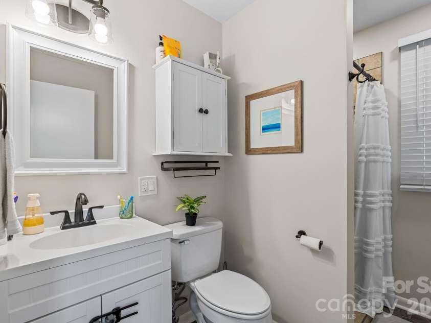 1348 Jenkins Valley Road, Alexander, NC 28701.  MLS# CAR4342000, YatesRealty ID 2883. Primary Bathroom