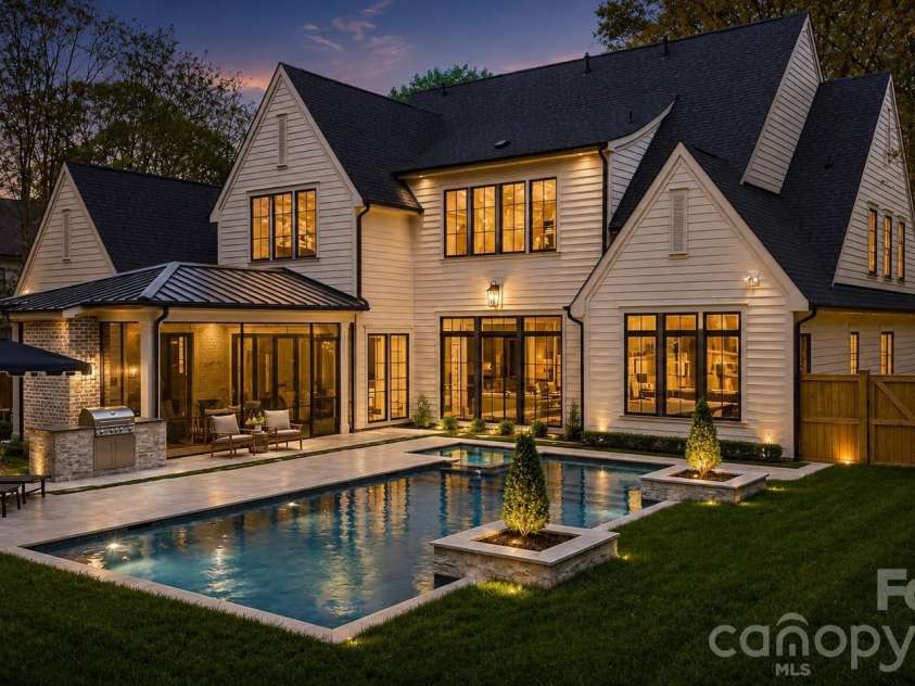 3028 Eastham Lane, Charlotte, NC 28209.  MLS# CAR4383792, YatesRealty ID 28830. 