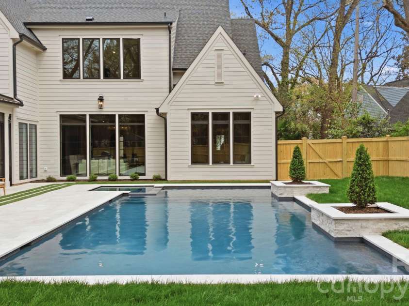 3028 Eastham Lane, Charlotte, NC 28209.  MLS# CAR4383792, YatesRealty ID 28830. 