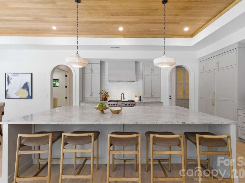 3028 Eastham Lane, Charlotte, NC 28209.  MLS# CAR4383792, YatesRealty ID 28830. 