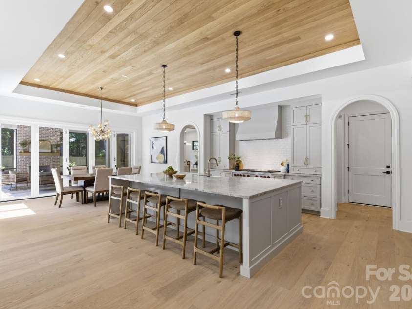 3028 Eastham Lane, Charlotte, NC 28209.  MLS# CAR4383792, YatesRealty ID 28830. 