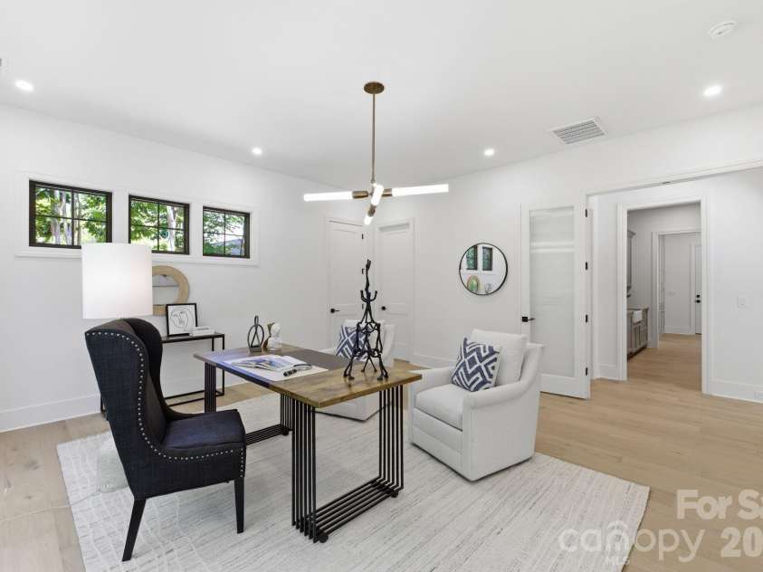 3028 Eastham Lane, Charlotte, NC 28209.  MLS# CAR4383792, YatesRealty ID 28830. 