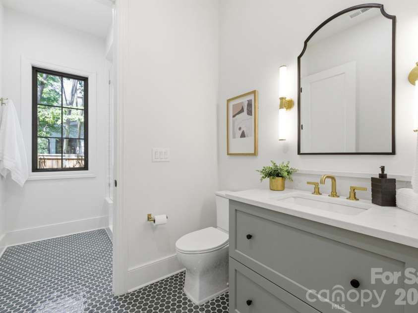 3028 Eastham Lane, Charlotte, NC 28209.  MLS# CAR4383792, YatesRealty ID 28830. 