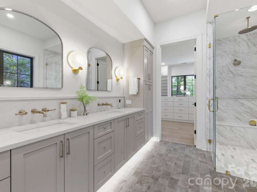 3028 Eastham Lane, Charlotte, NC 28209.  MLS# CAR4383792, YatesRealty ID 28830. 