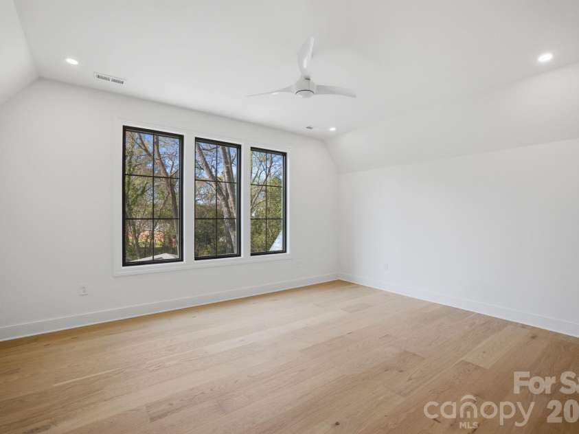 3028 Eastham Lane, Charlotte, NC 28209.  MLS# CAR4383792, YatesRealty ID 28830. 