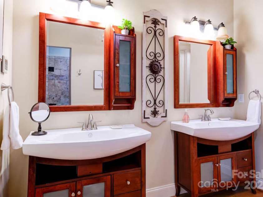 376 Grandview Drive, Lake Lure, NC 28746.  MLS# CAR4286167, YatesRealty ID 28831. 