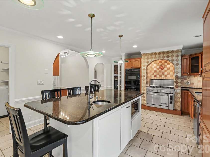 930 Scotch Drive, Gastonia, NC 28054.  MLS# CAR4385001, YatesRealty ID 28831. Spacious kitchen with oversized island