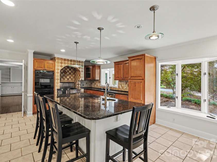 930 Scotch Drive, Gastonia, NC 28054.  MLS# CAR4385001, YatesRealty ID 28831. Thoughtfully designed Chef's kitchen with generous storage