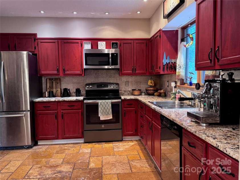 225 Hobson Branch Road, Weaverville, NC 28787.  MLS# CAR4286508, YatesRealty ID 28832. 